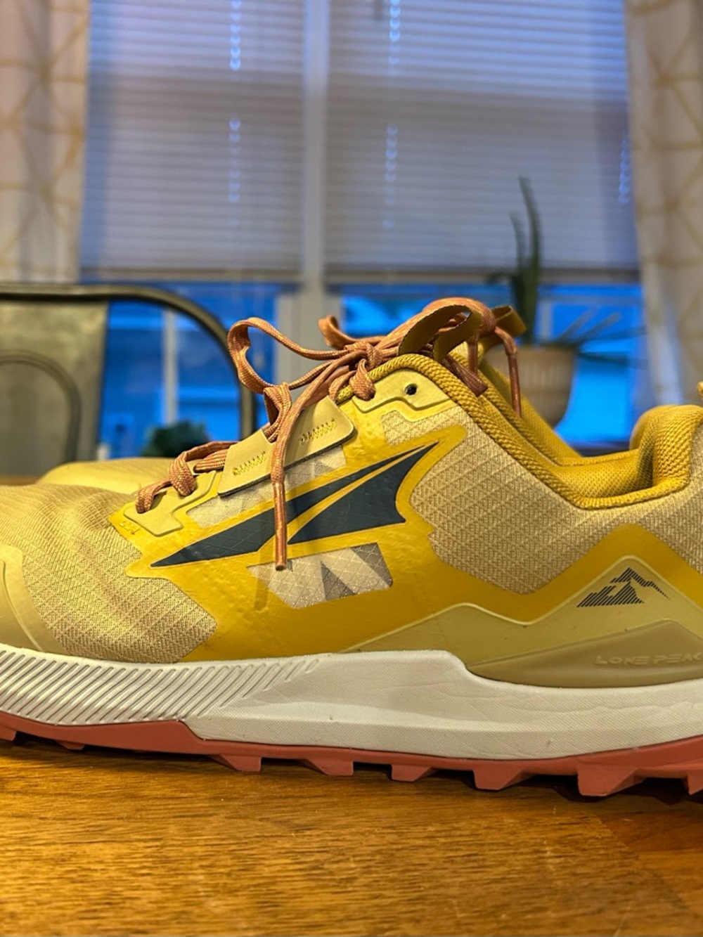 ALTRA Lone Peak 7 - M8/W9.5 Gold Trail Runner with Pink Laces & Sole